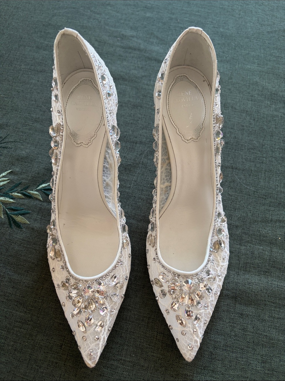 Rene Caovilla White Crystal Bridal Lace Pointed-Toe Stiletto Heels - Picture 4 of 6